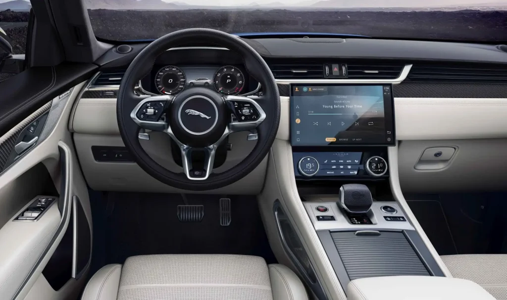 2022-Jaguar-F-Pace-SVR-35
