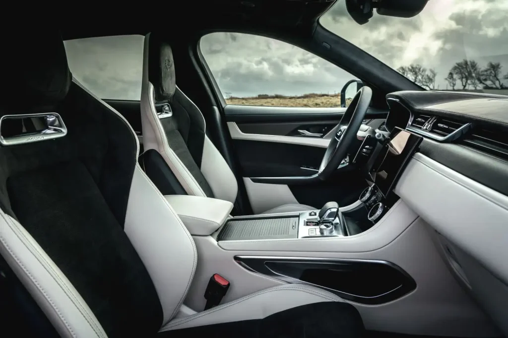 2022-Jaguar-F-Pace-SVR-39