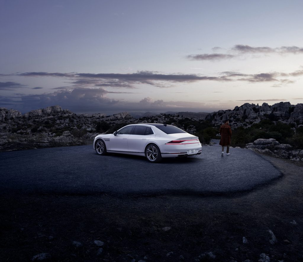 2023-Genesis-G90-3