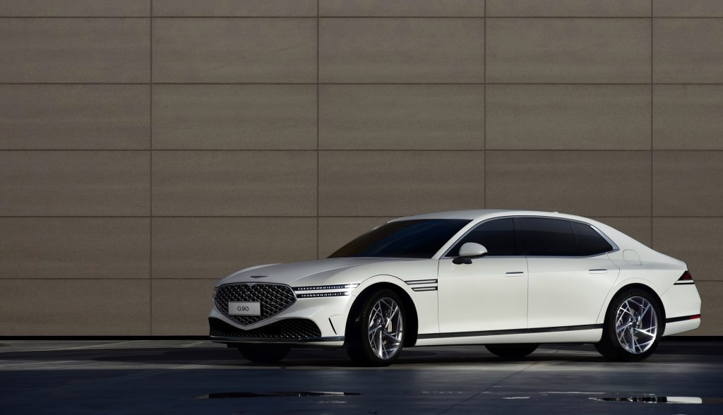 2023-Genesis-G90-4
