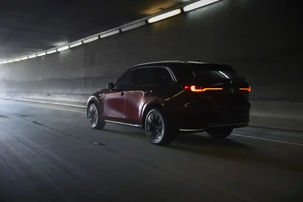 2024-Mazda-CX-90-13