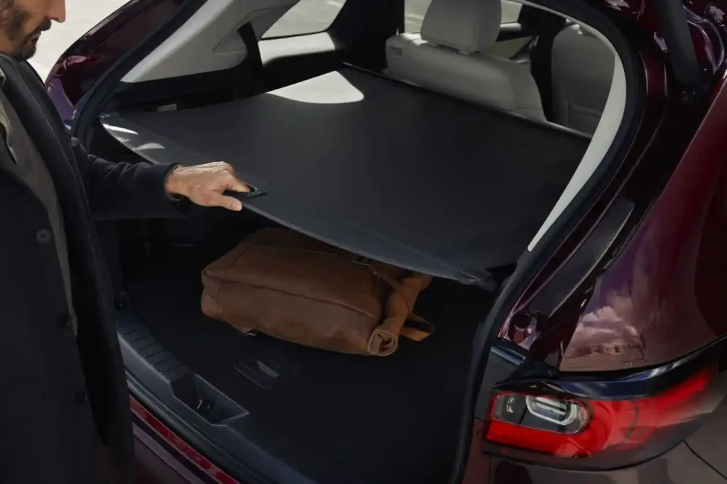 2024-Mazda-CX-90-36