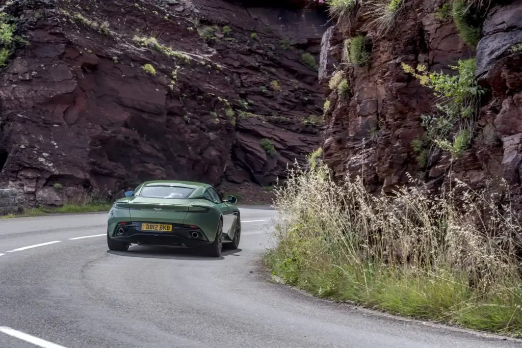 2025-Aston-Martin-DB12-15