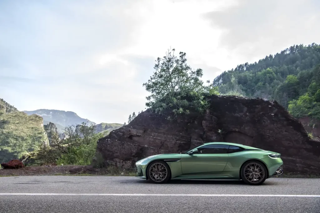 2025-Aston-Martin-DB12-6