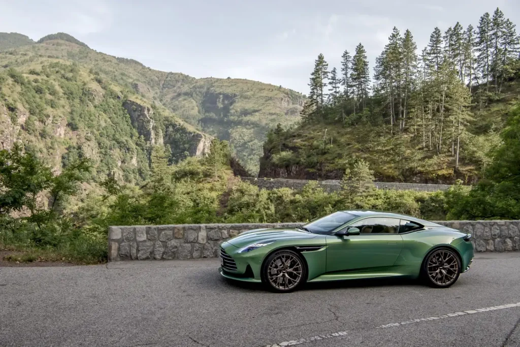 2025-Aston-Martin-DB12-7