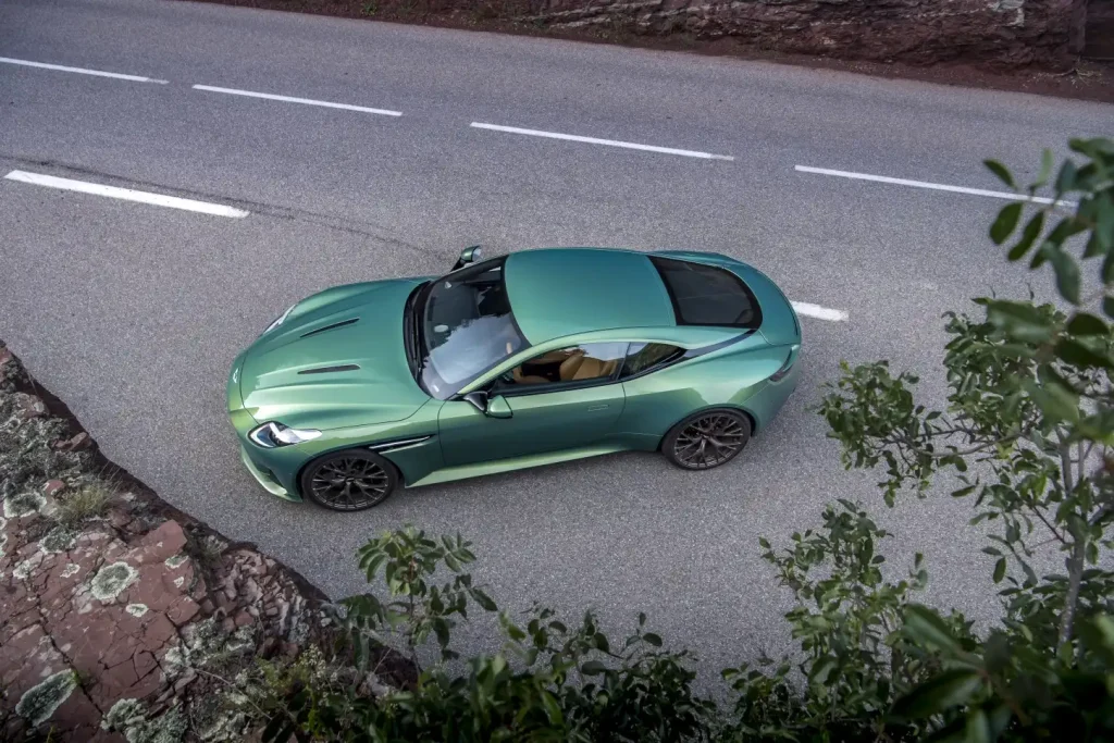 2025-Aston-Martin-DB12-8