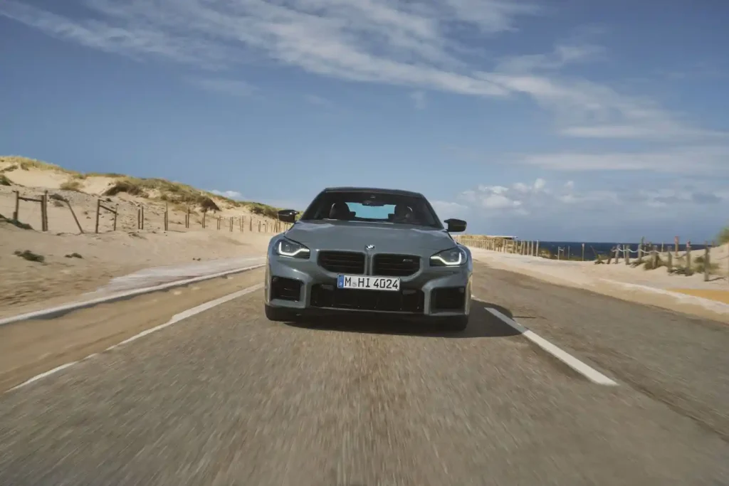 2025-BMW-M2-12
