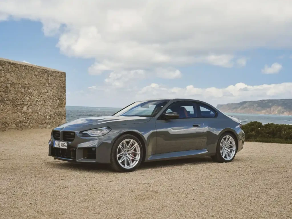 2025-BMW-M2-16