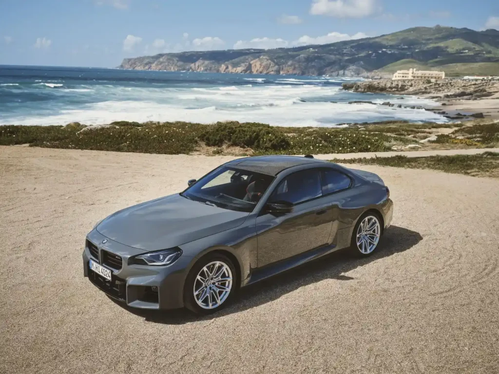 2025-BMW-M2-17