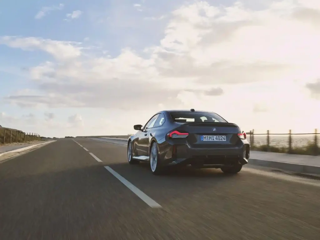 2025-BMW-M2-2