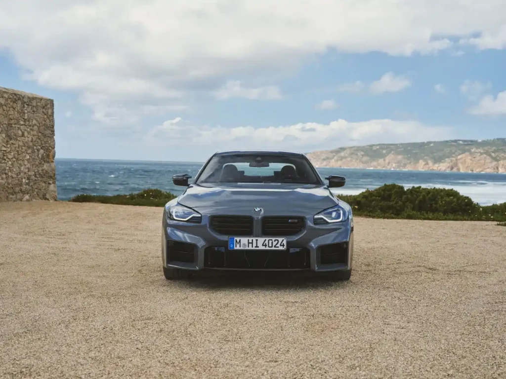 2025-BMW-M2-22