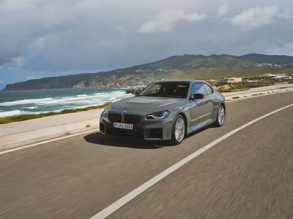 2025-BMW-M2-4