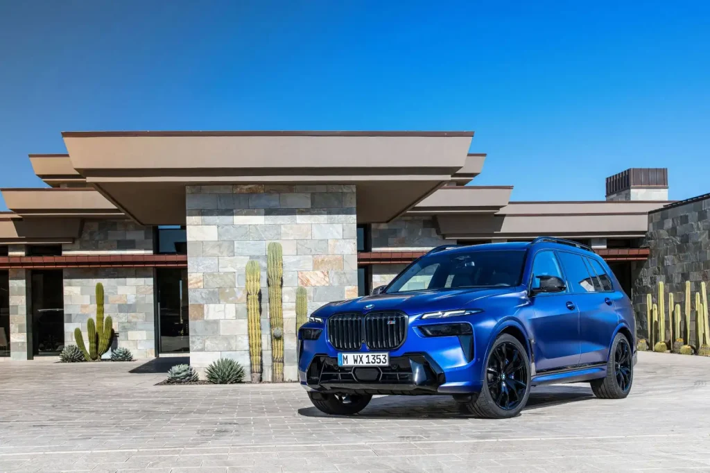 2025-BMW-X7-9