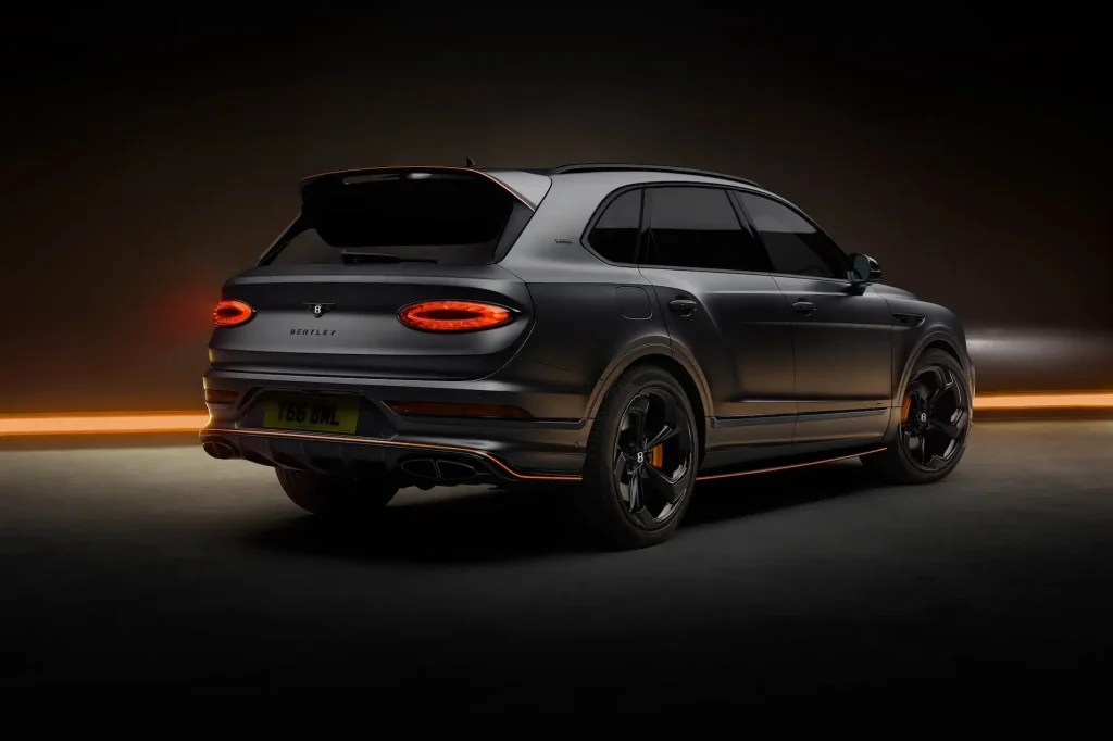 2025-Bentley-Bentayga-3