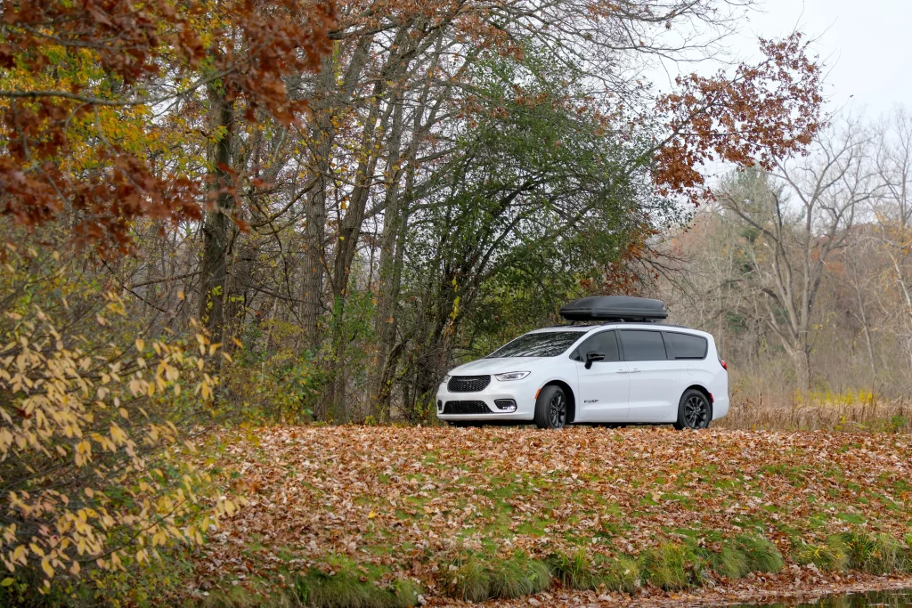 2025-Chrysler-Pacifica-19