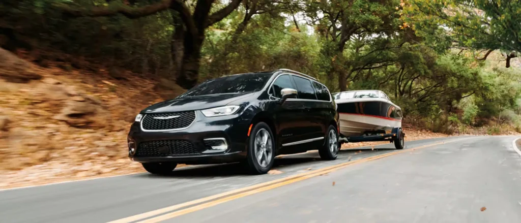 2025-Chrysler-Pacifica-7