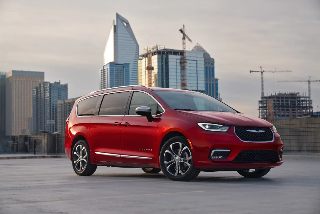 2025-Chrysler-Pacifica-8