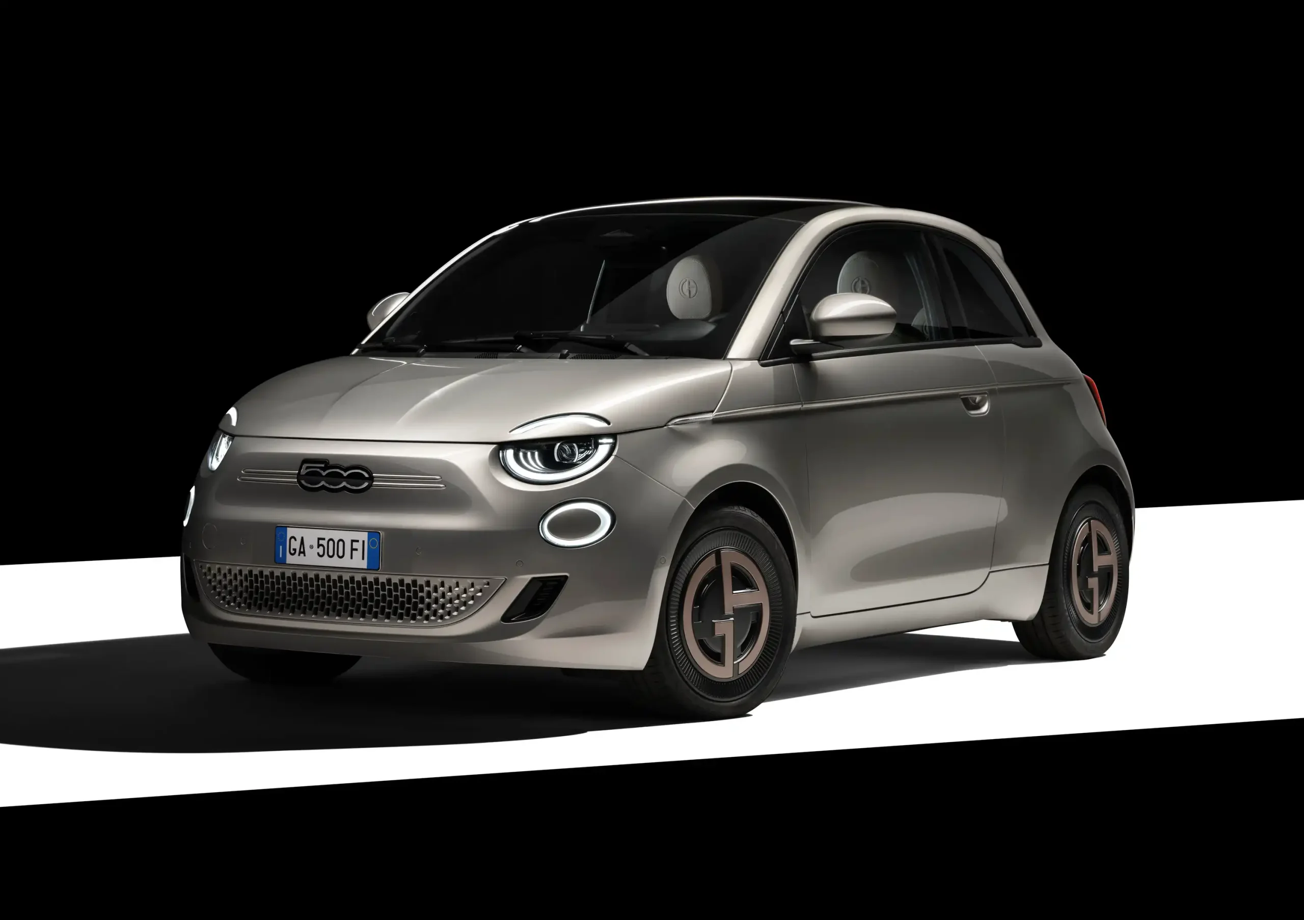 2025-Fiat-500e-2