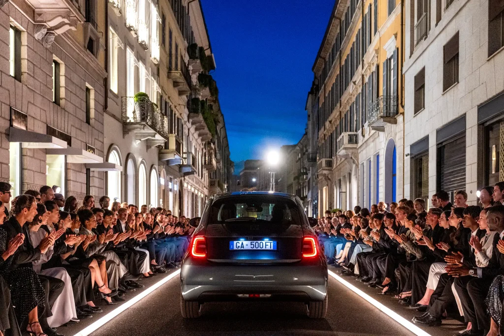 2025-Fiat-500e-5