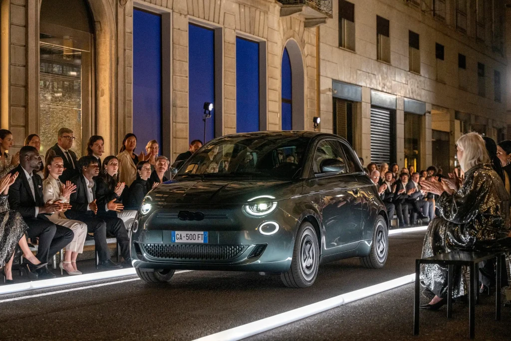2025-Fiat-500e-8