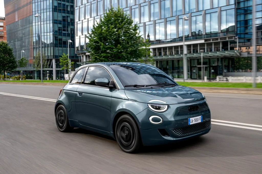 2025-Fiat-500e-9