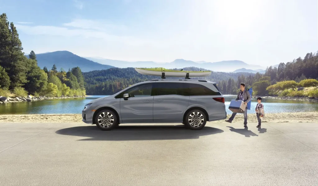 2025-Honda-Odyssey-12
