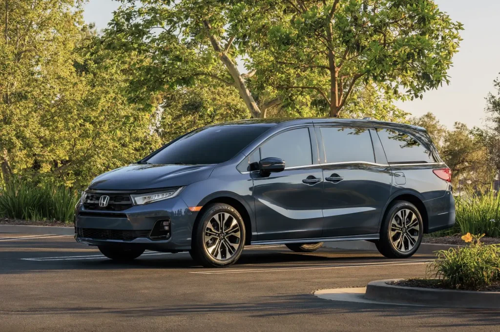 2025-Honda-Odyssey-16