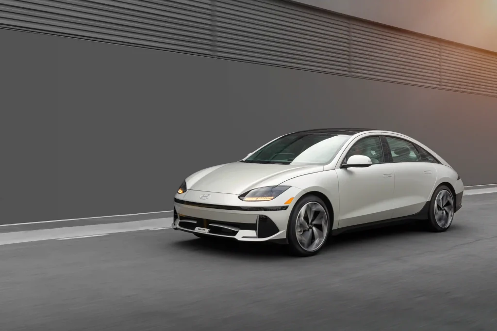 2025-Hyundai-Ioniq-6-17
