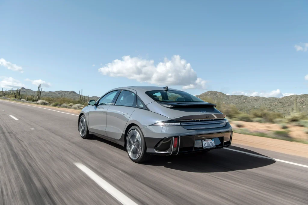 2025-Hyundai-Ioniq-6-21