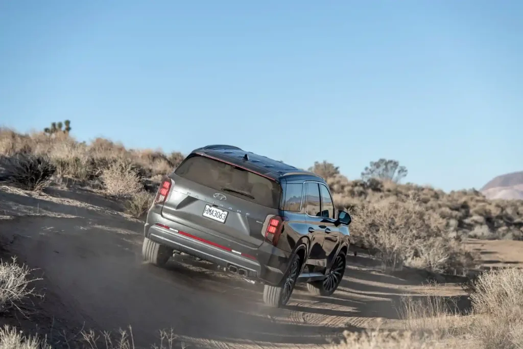 2025-Hyundai-Palisade-16