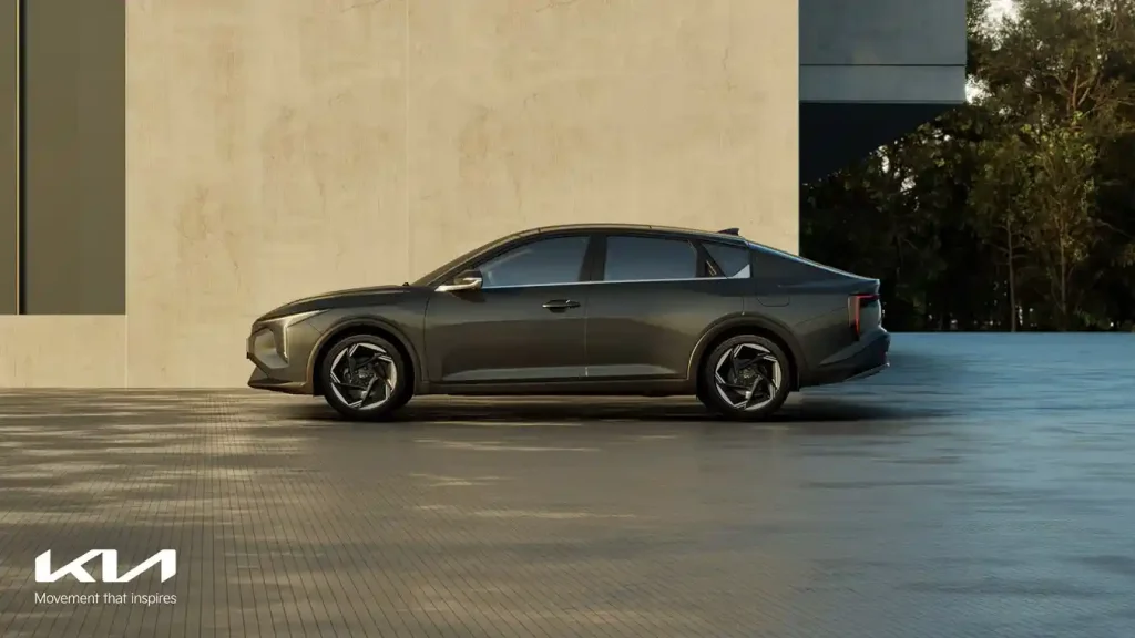 2025-Kia-K4-GT-Line-11