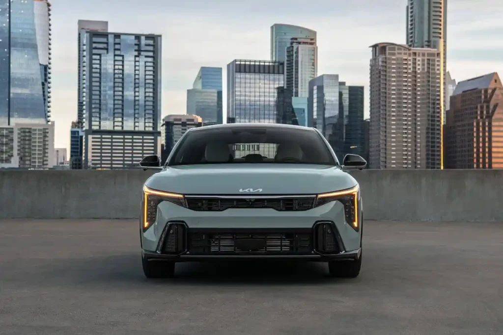 2025-Kia-K4-GT-Line-16