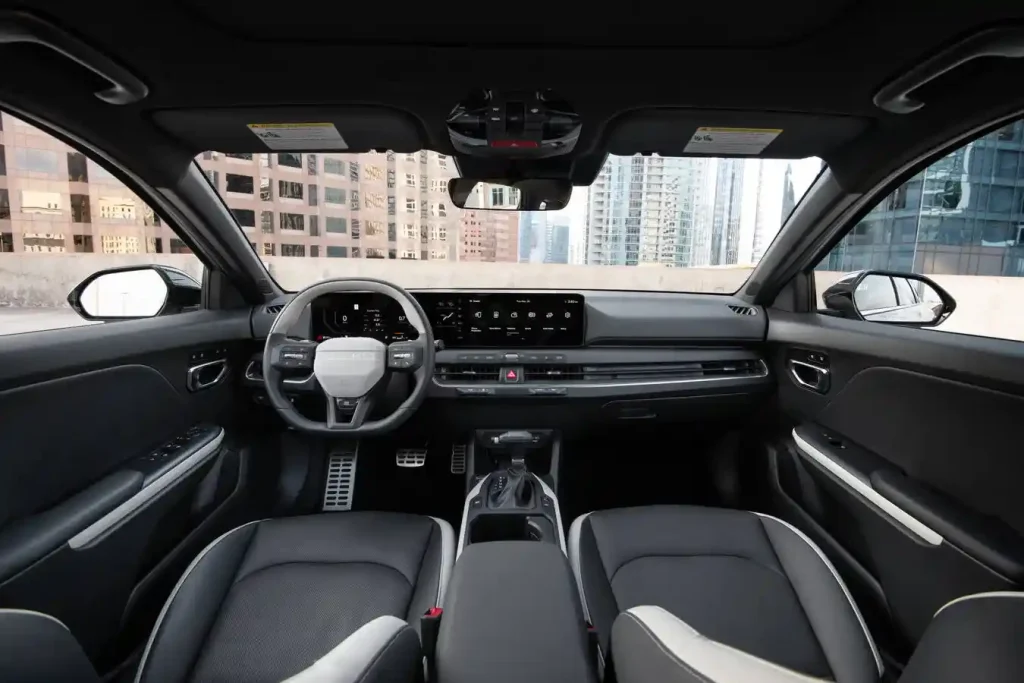 2025-Kia-K4-GT-Line-30