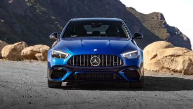 2025-Mercedes-Benz-C-Class-2