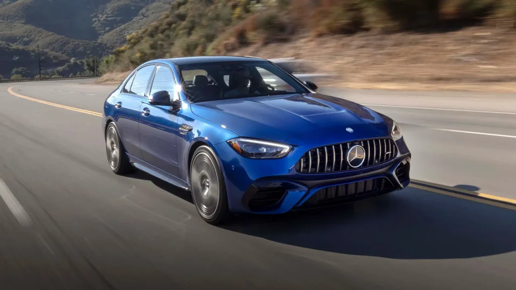 2025-Mercedes-Benz-C-Class-3