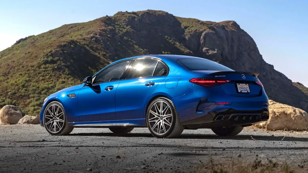 2025-Mercedes-Benz-C-Class-7