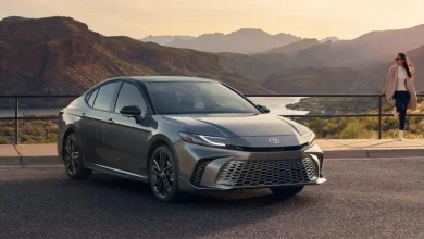 2025-Toyota-Camry-00