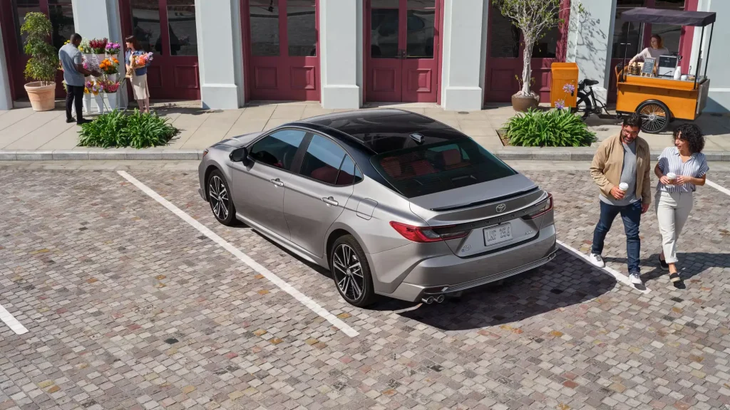 2025-Toyota-Camry-16