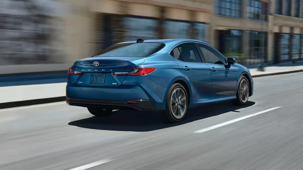 2025-Toyota-Camry-4
