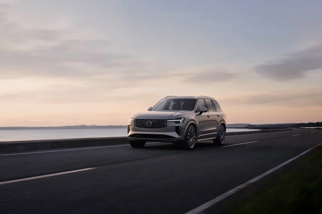 2025-Volvo-XC90-18