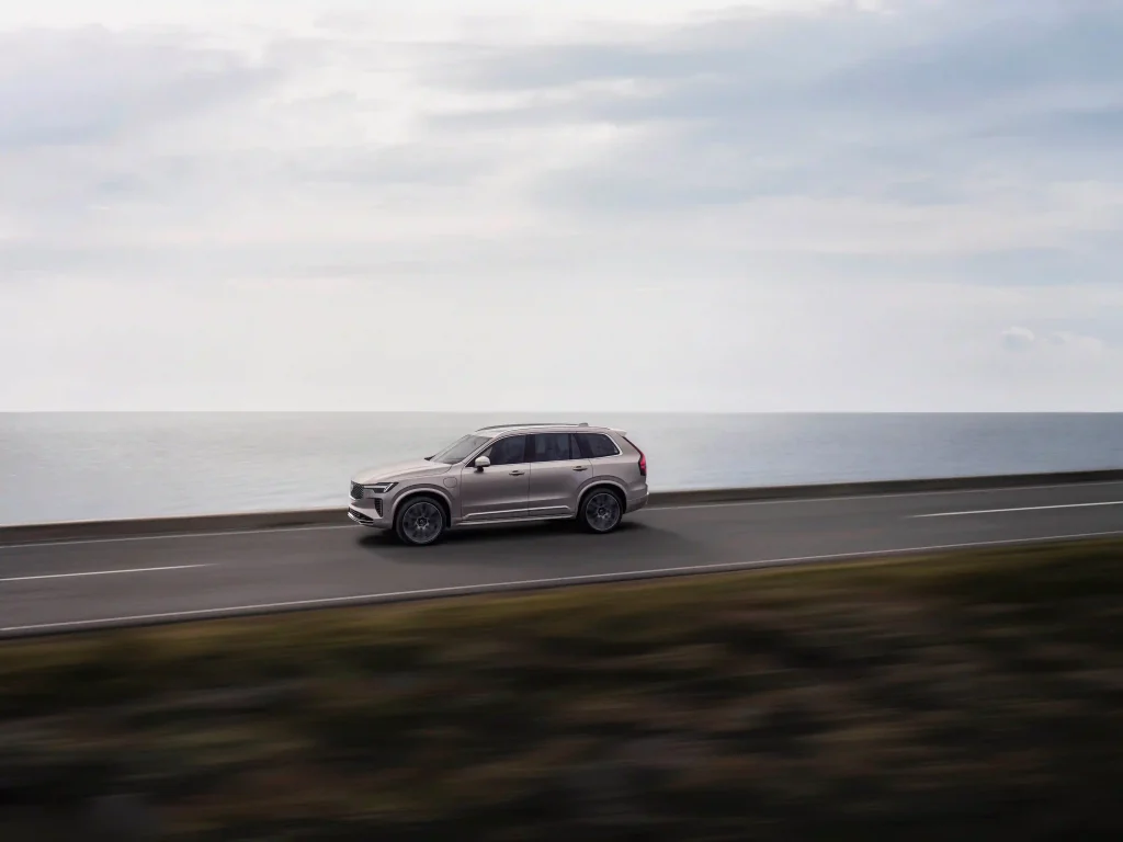 2025-Volvo-XC90-19