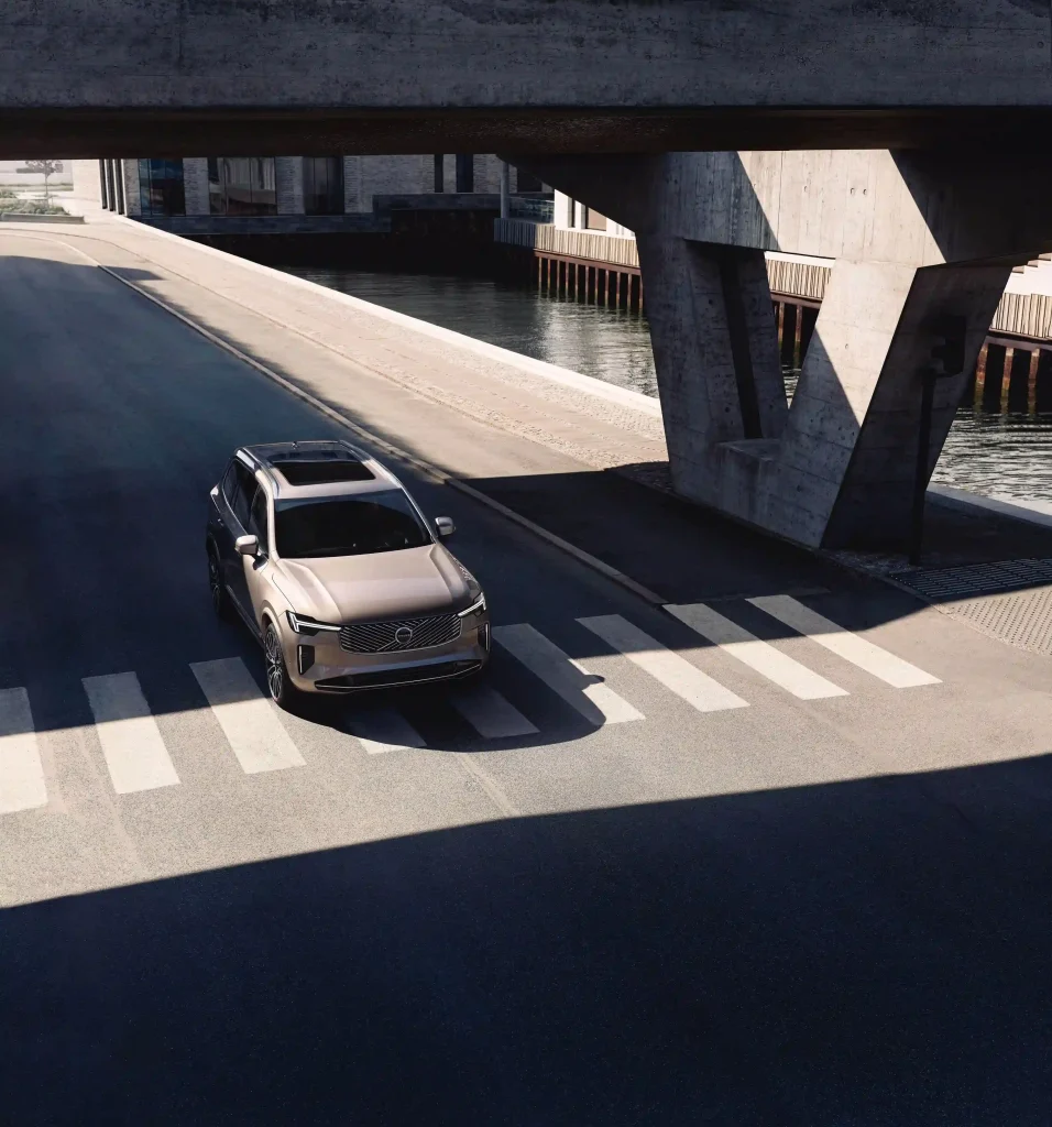 2025-Volvo-XC90-21