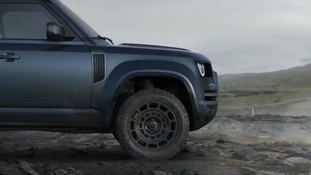 2026-Land-Rover-Defender-3