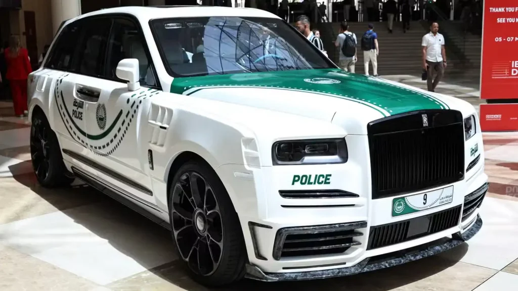 Lotus-Emeya-EV-Joins-Dubai-Police’s-Elite-Vehicle-Lineup-3