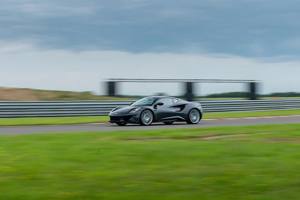 Lotus-Emira-May-Drop-V6-in-Favor-of-Powerful-V8-Engine-8