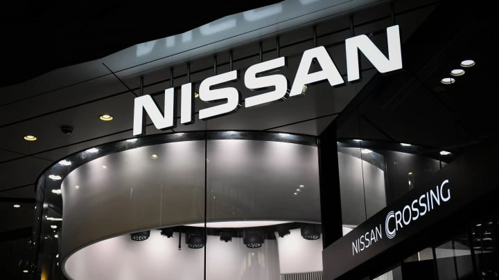 Nissan-to-cut-20,000-jobs-3