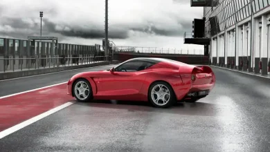 The-Alfa-Romeo-8C-Competizione