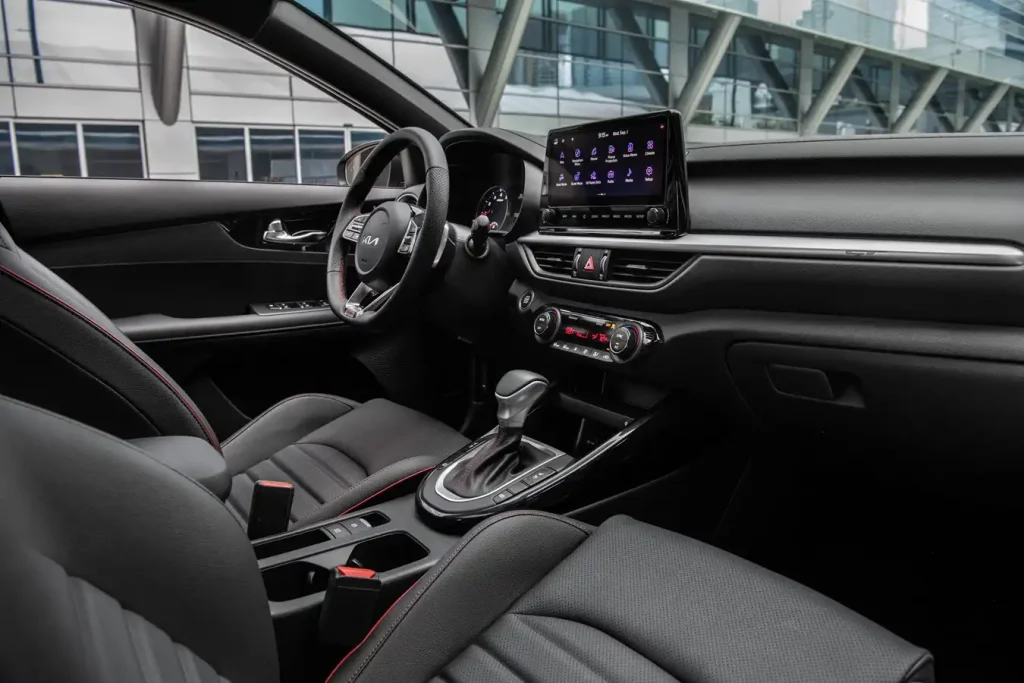 2024-Kia-Forte-16