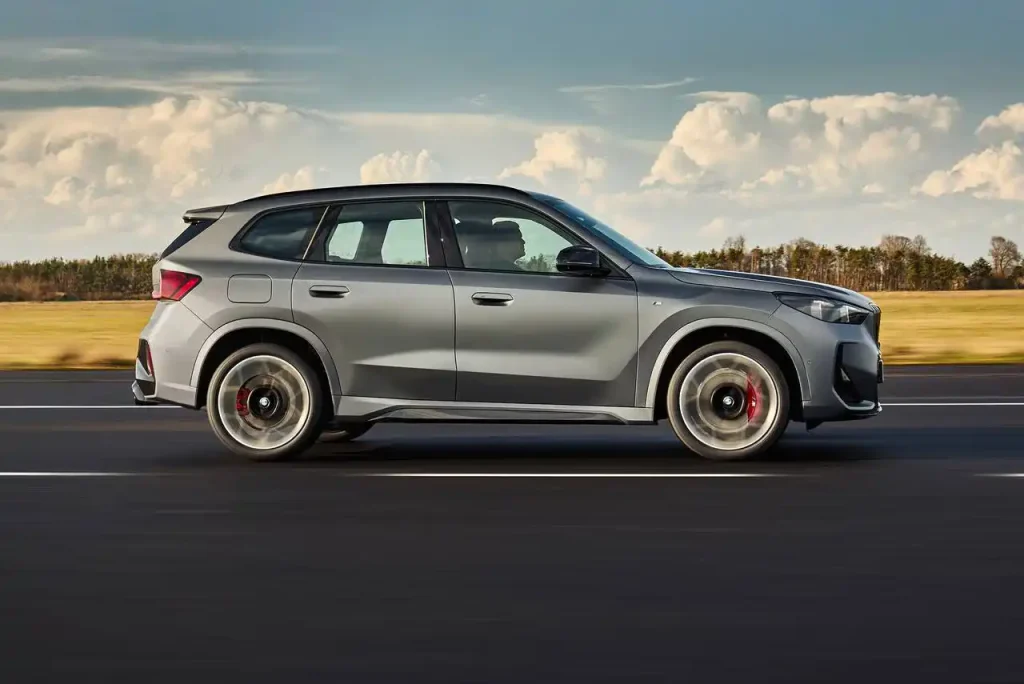2025-BMW-X1-23