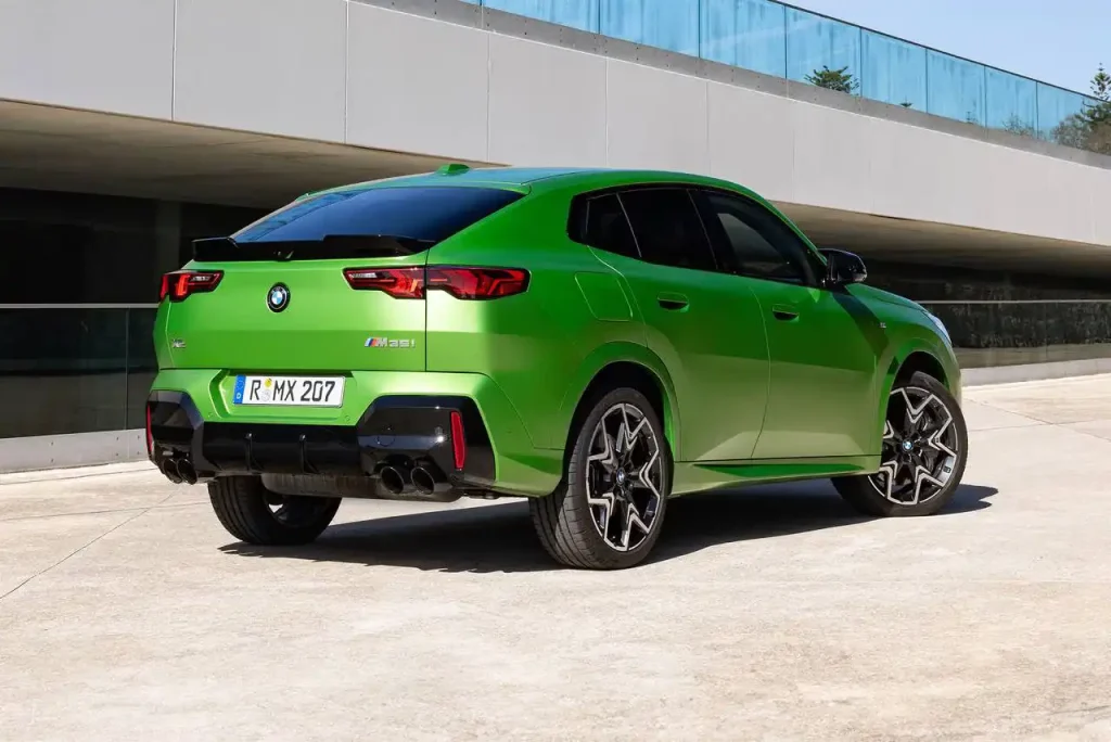 2025-BMW-X2-16
